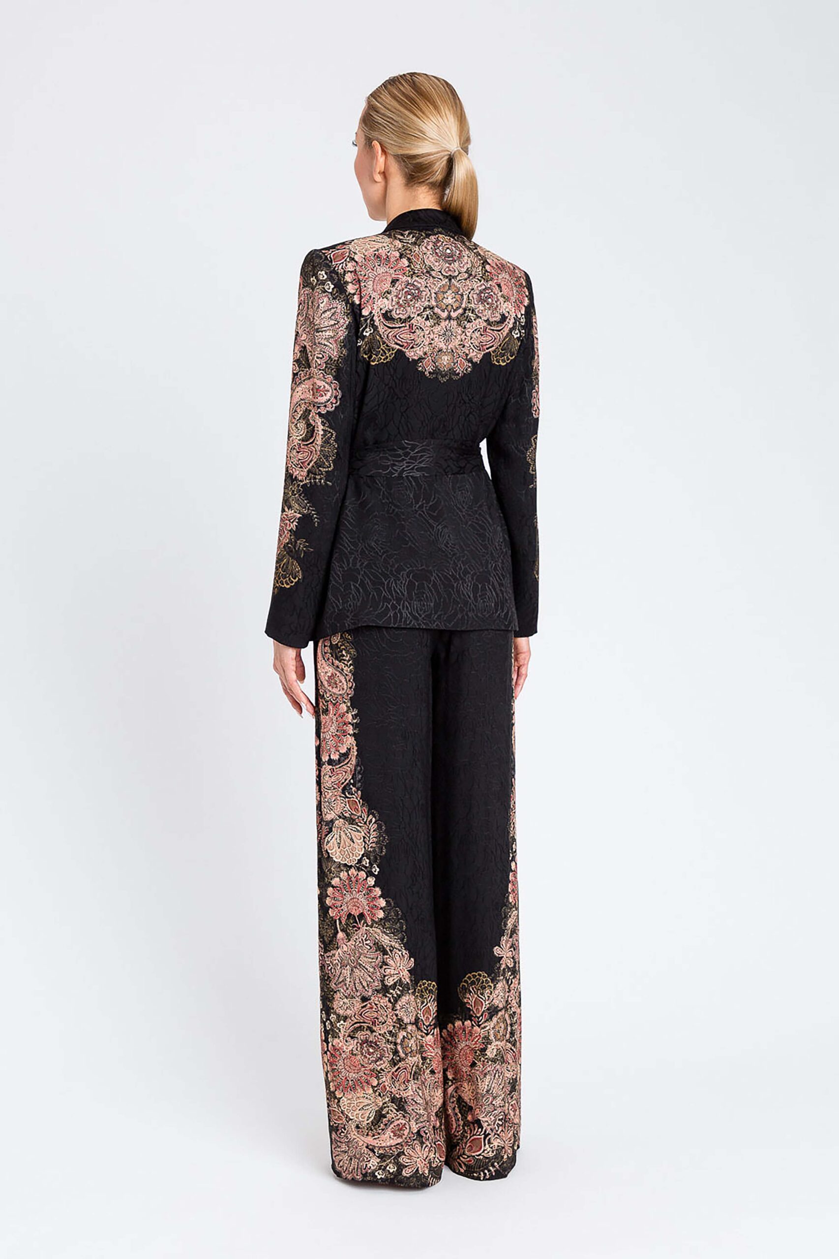 252TP2040-11 Жакардов блейзър с щампа Twinset