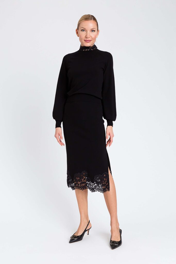 Пуловер с дантела Twinset