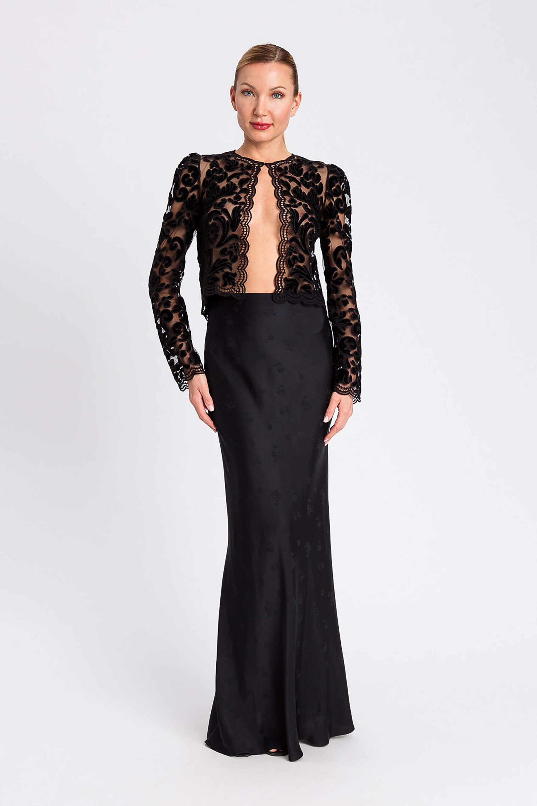 252TT2090-10 Къс жакет от тюл с бродерия Twinset