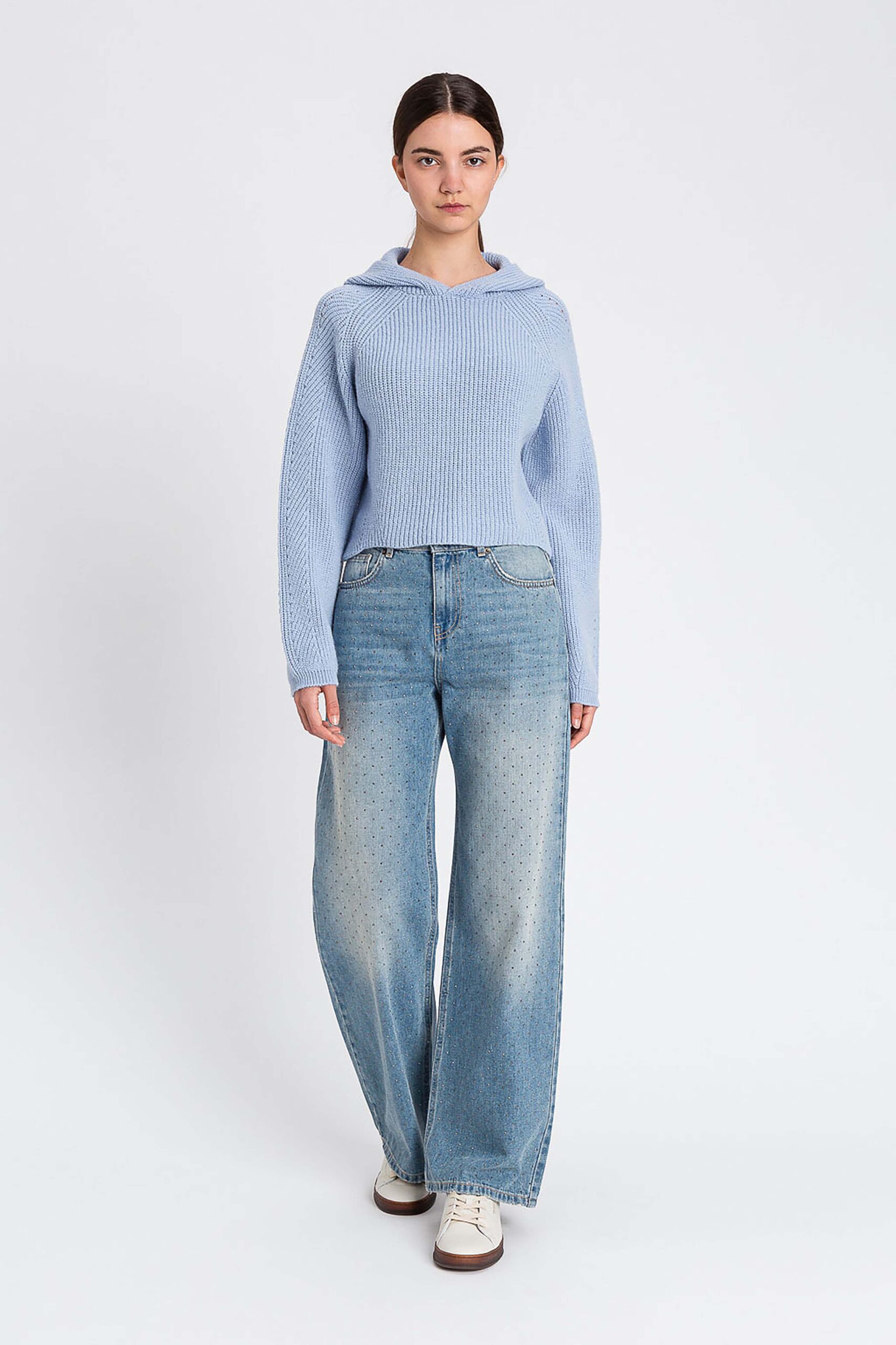 252TT2270-10 Дънки с пет джоба и кристали Twinset