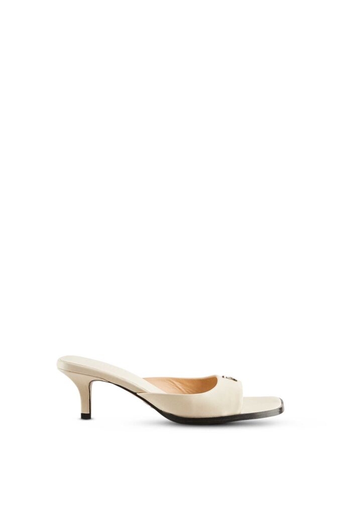 Сандали "Square Essential Fly" с ток от напа кожа Patrizia Pepe, бели